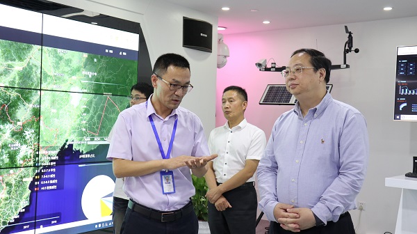 杭州市副市長王宏一行在茄子视频污免费观看展廳參觀 杭州市副市長王宏一行在茄子视频污免费观看展廳參觀